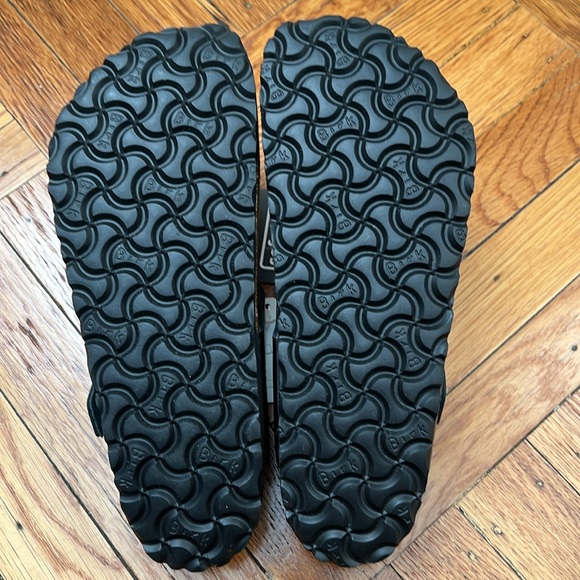 NEW Birkenstock Women’s Gizeh Thong Sandal, Size 38/ US 7.5 - Picture 2 of 3